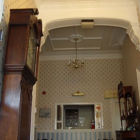 Whitworth Falls Hotel Southport Extérieur photo